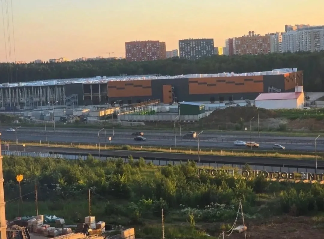 🪣Мусороперегрузочная станция вблизи Дрожжино готова почти полностью.