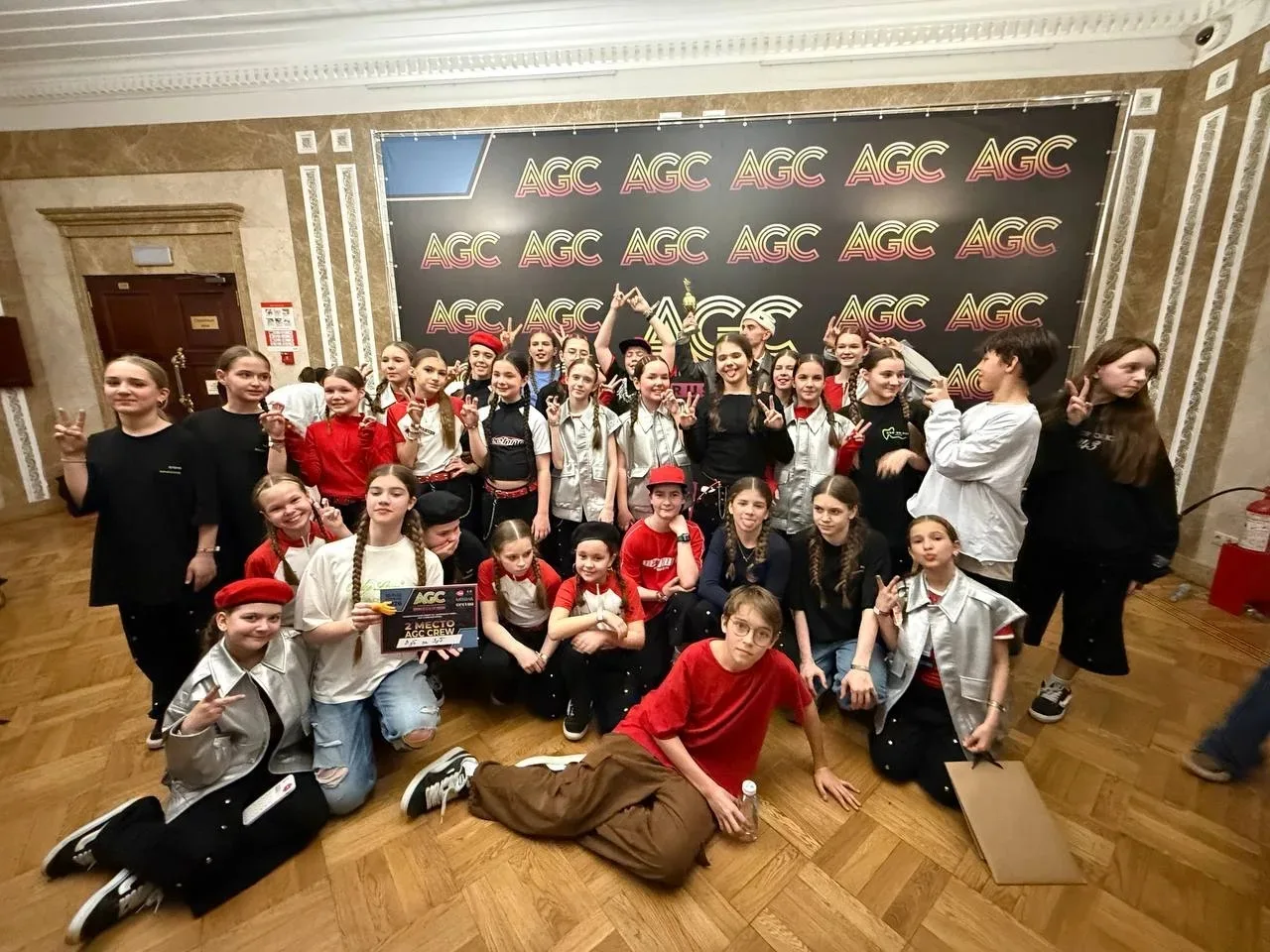 Школа в лицах   Русакова Полина, ученица 6-Г класса, со своей хип-хоп командой ЗУБ ЗА ЗУБ заняла 2 м