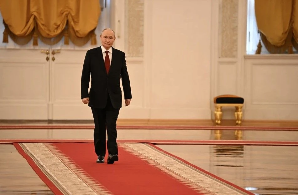 🎉 Российский лидер Владимир Путин сегодня празднует день рождения. Ему исполнилось 74 ...