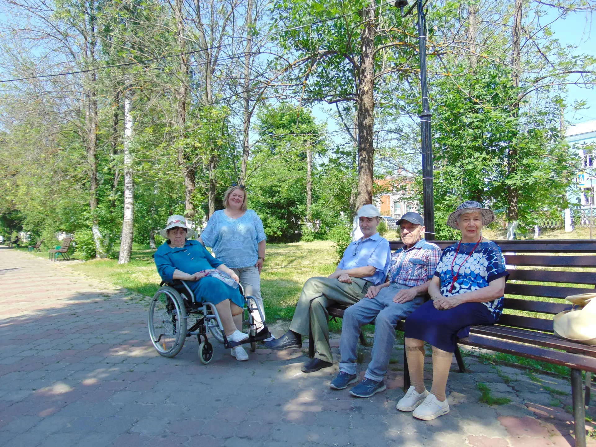 «СНОВА В МЕЛЕНКАХ»: 
ПУТЕШЕСТВИЕ НА МАЛУЮ РОДИНУ В ПРЕДДВЕРИИ ДНЯ РОССИИ


В преддверии Дня России д