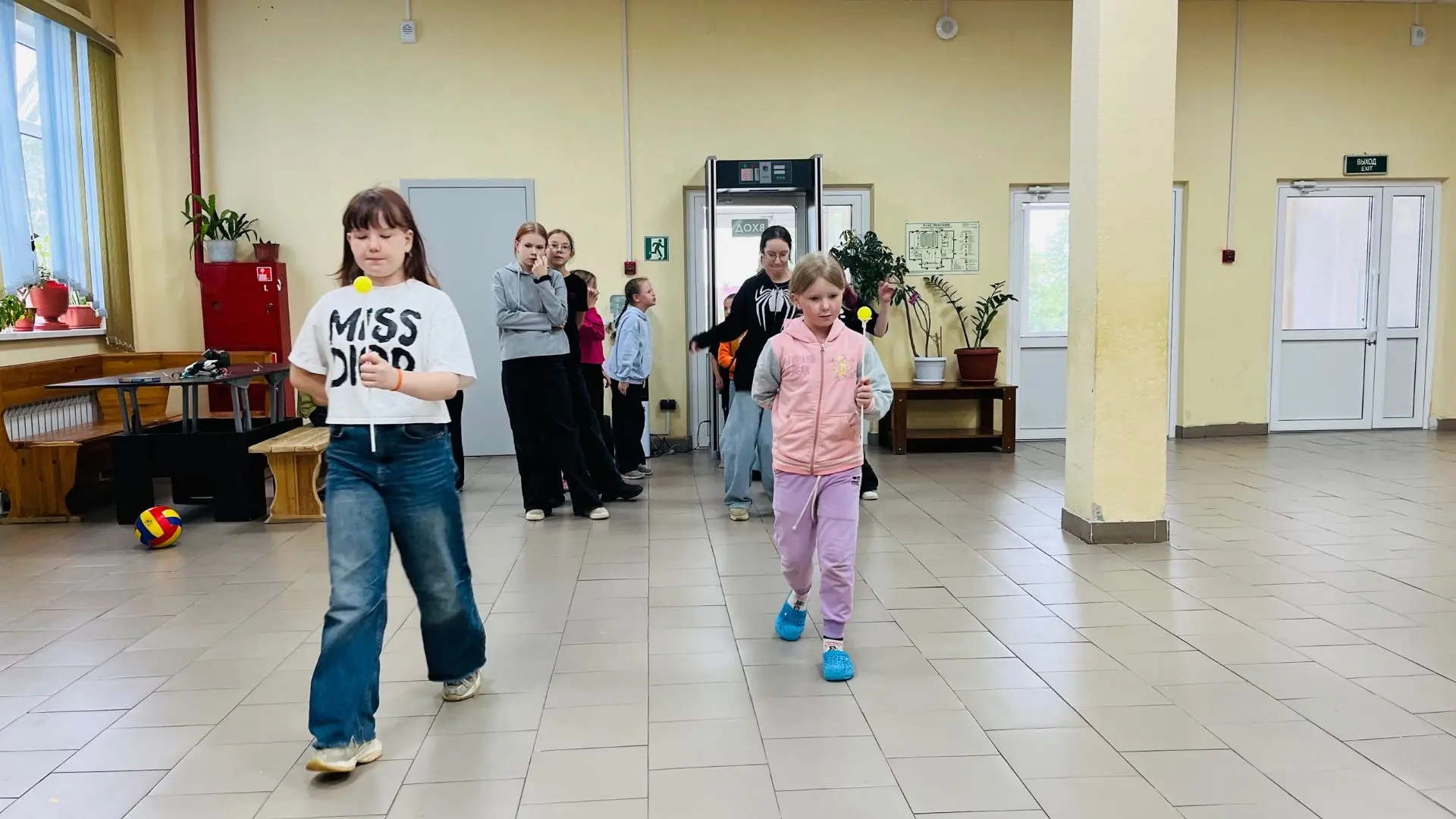В Доме народного творчества снова было шумно, весело и невероятно атмосферно! 🎭 Для ребят прошла ув