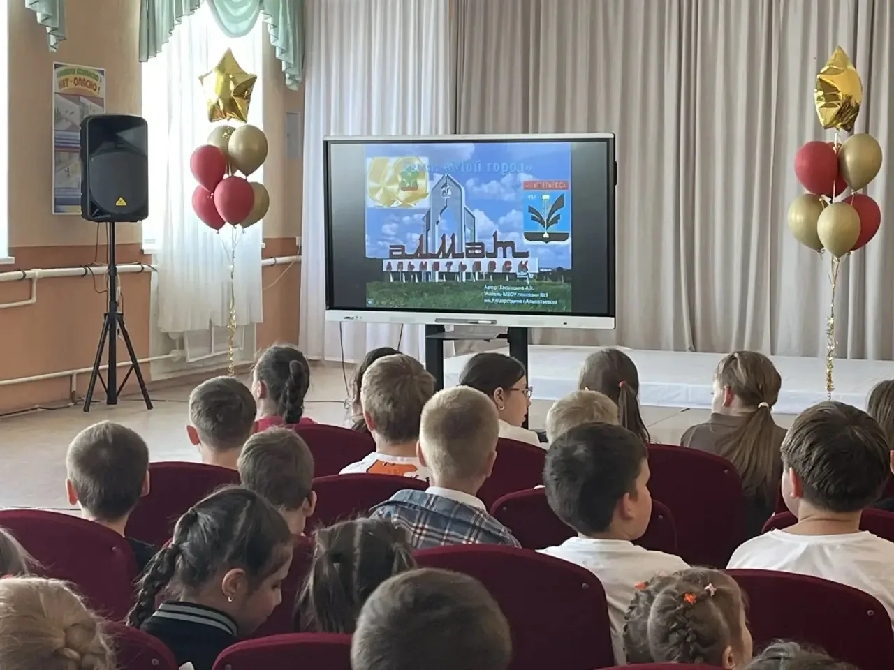 Сегодняшний день в лагере был посвящён знакомству с богатейшим культурным наследием и устным народны