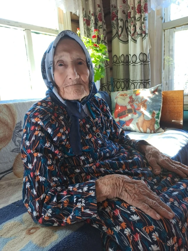 Жительница села Талачево Минигуль Нуримановна Биккулова отмечает 90-летний юбилей