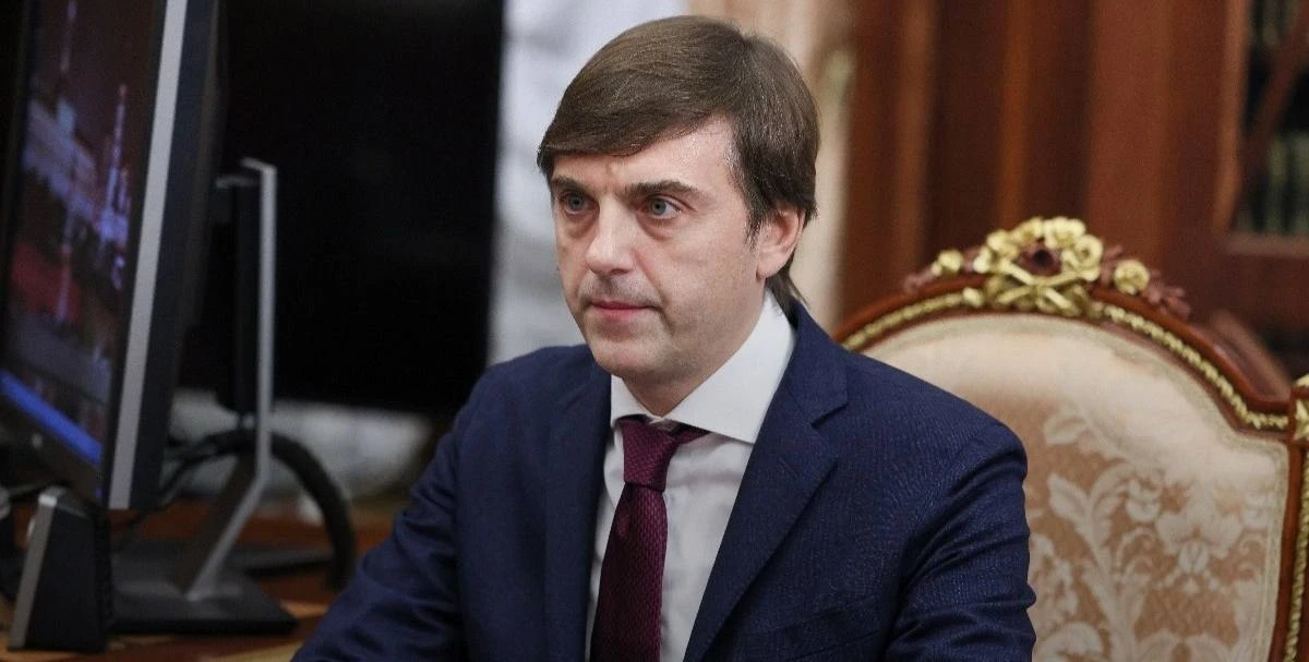 Никакого искусственного «выдавливания» из школ после 9-го класса не будет, — Кравцов.