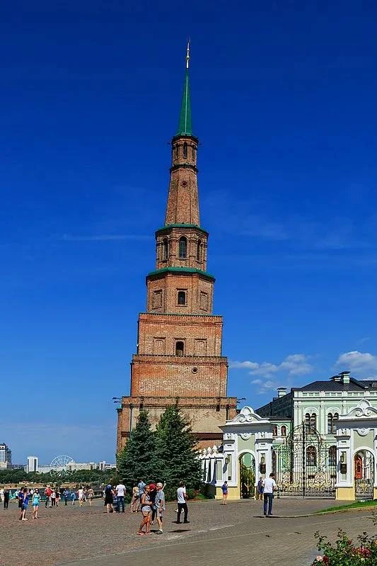 🌙 Башня Сююмбике временно останется без полумесяца.
