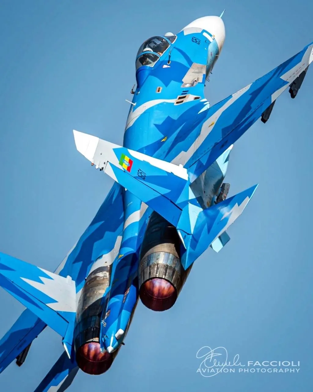 «Красота — страшная сила» ©

Истребитель Су-27СК ВВС Эфиопии. Наши дни. 

Военный Осведомитель