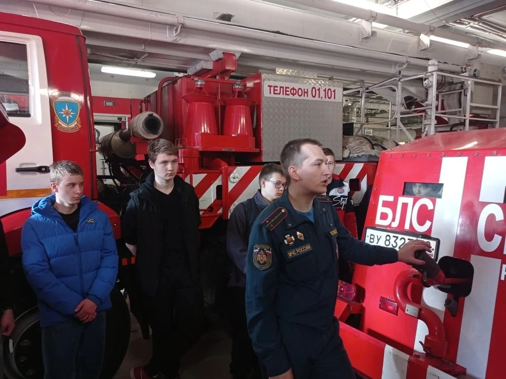 🚒 Лицеисты на экскурсии в музейно-выставочном центре МЧС  19 марта обучающиеся МОУ «Лицей №7»  вмест