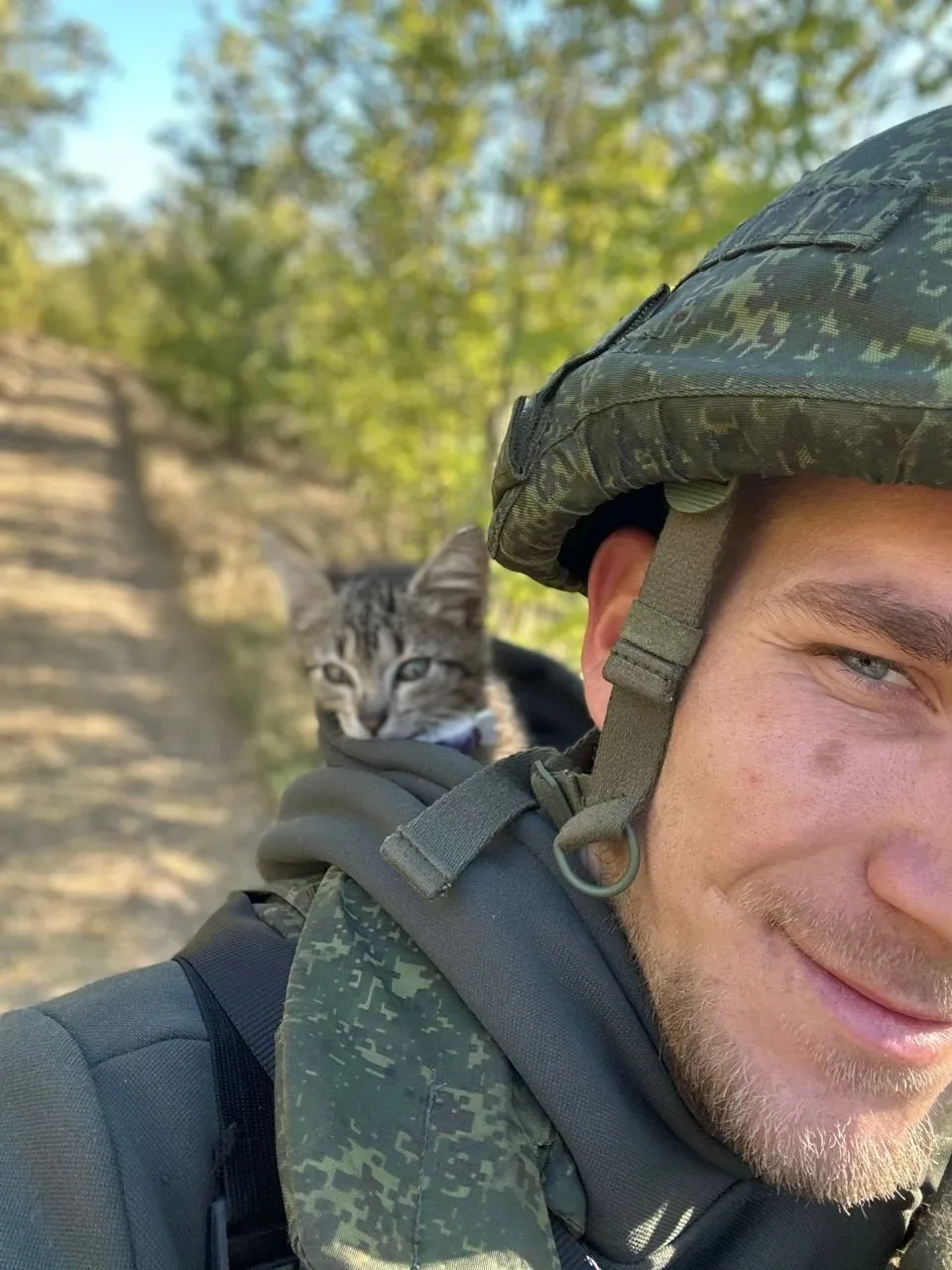 Встреча с солдатом                  

Что чувствует солдат, приезжая домой из зоны специальной военн