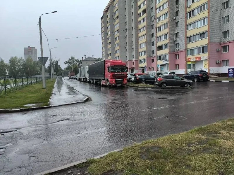 ‼️Нам пишут: Володарский район,  участок улицы Одесской напротив домов 7 и 3 превратили...