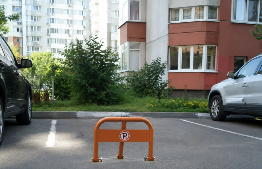🚧 Поставили блокиратор или шлагбаум во дворе? Их могут обязать убрать