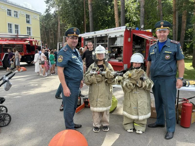 🚒День города в Дубне: огнеборцы стали главными героями праздника

Пока на главной сцене звучала муз