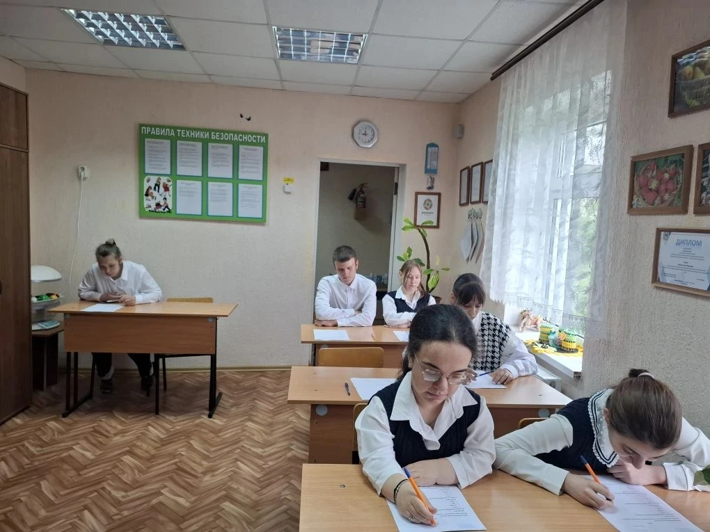 25 мая в школе-интернате прошел последний #экзамен по "Технологии" (сельскохозяйственны...