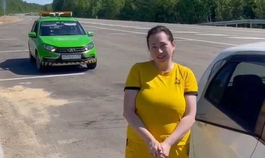 «Дорожный патруль» помог водителю иномарки, сломавшейся на трассе Чита — Хабаровск в Архаринском окр