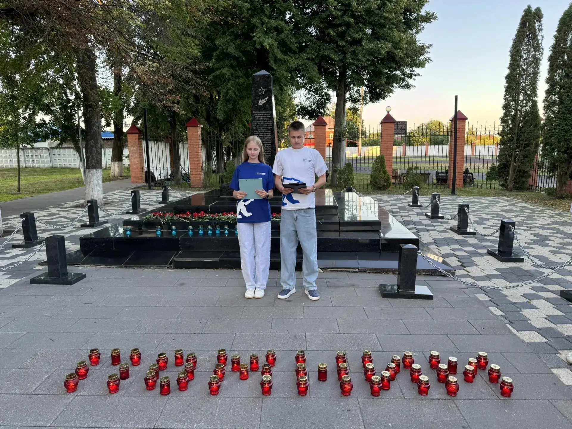 В День памяти и скорби серебрянопрудцы зажгли свечи у мемориала

Сегодня, в 4 часа утра — час, когда