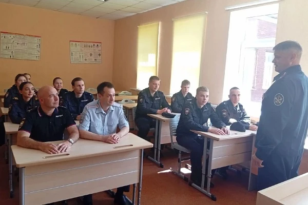 УФСИН провело лекцию для курсантов Калининградского филиала университета МВД России.