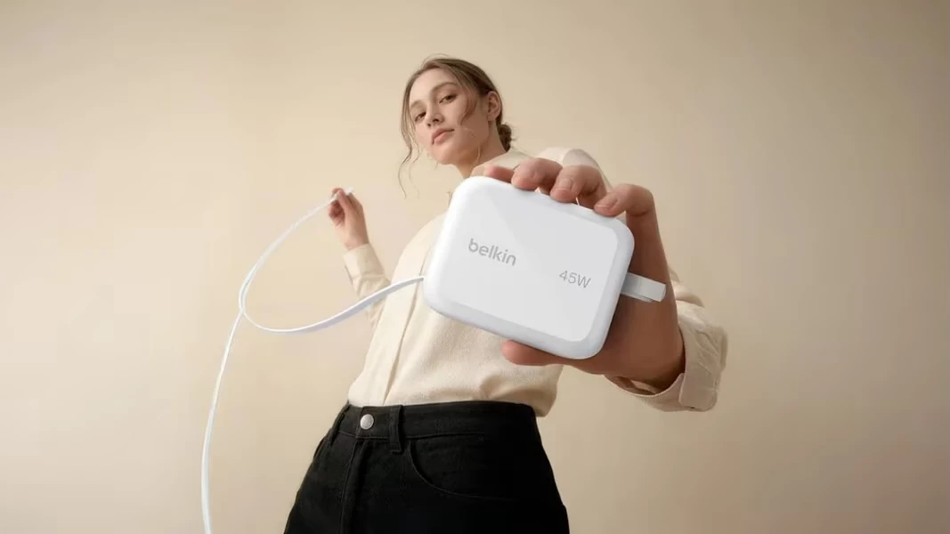 Belkin представила 45-ваттную GaN-зарядку с автоматически убирающимся кабелем — всего 28 долларов
Ме