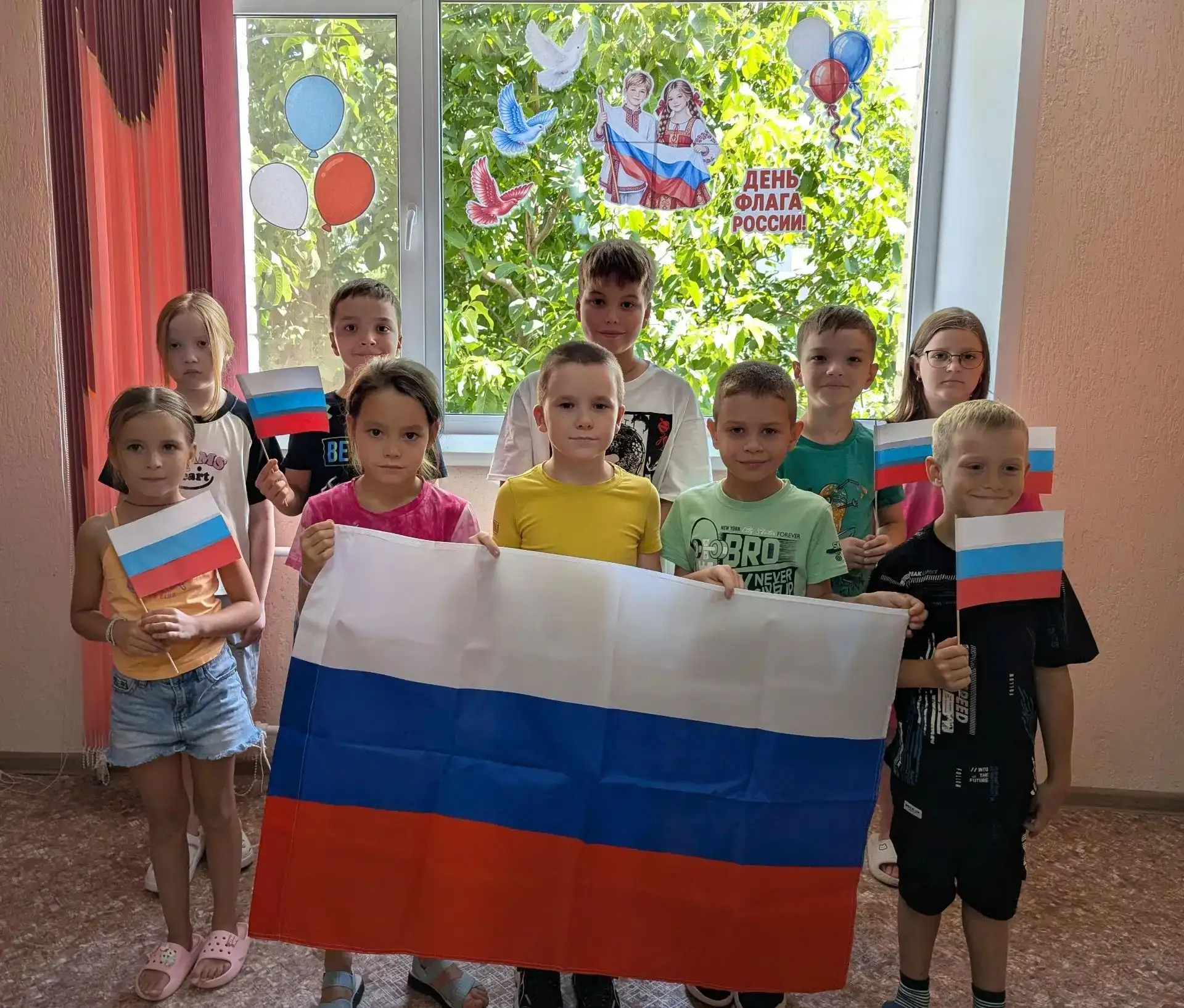 🇷🇺В преддверии дня Государственного Флага Российской Федерации воспитанники Марксовск...