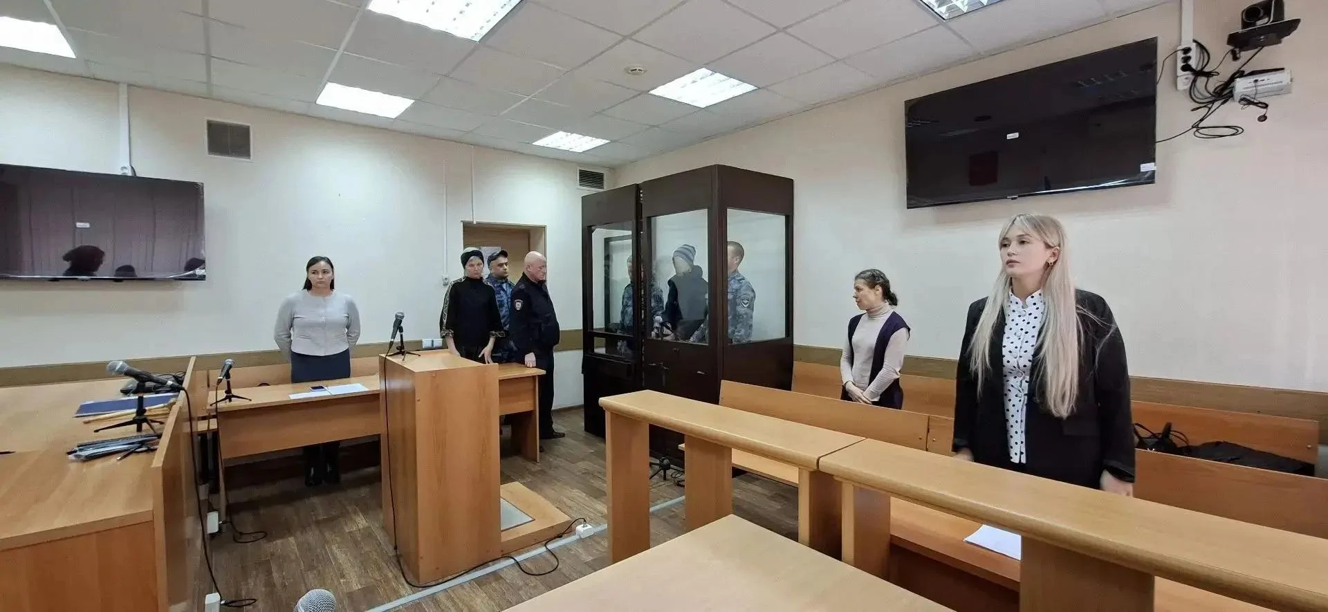 Суд арестовал 16-летнего жителя Татарстана за убийство дедушки в Ижевске.