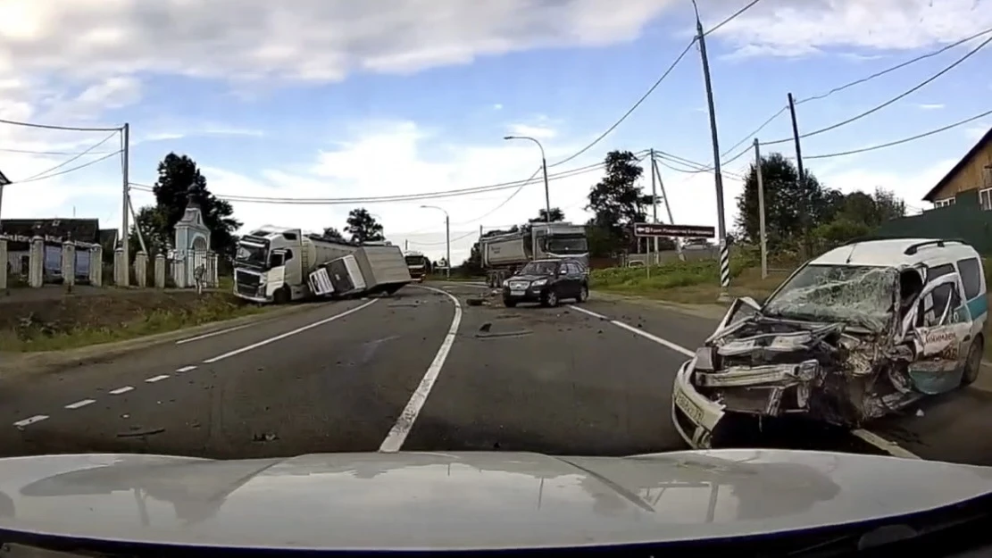 🚨💥 Массовое ДТП на трассе под Переславлем: есть пострадавший

🚛🚚🚗 Сегодня, 29 июля, около 7:05 
