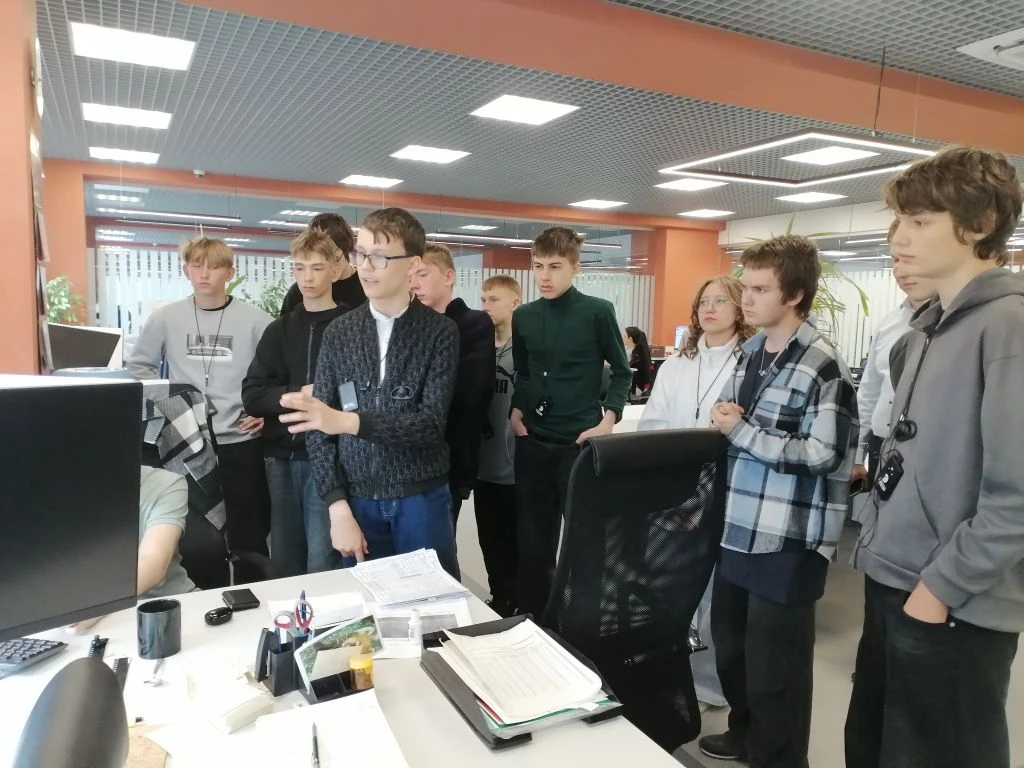 22 мая обучающиеся 8а класса посетили "Сибэнергомаш - БКЗ". Предприятие проводит  профориентационные