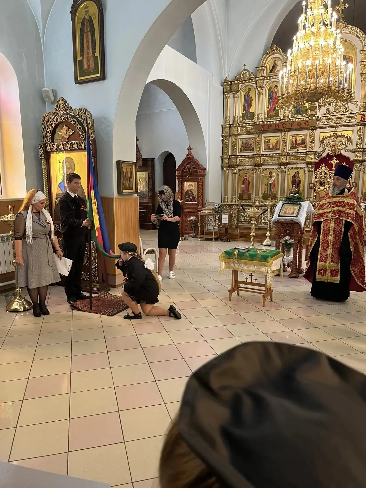 Сегодня у нас особенный и торжественный день! В ряды казачат приняли учащихся 1 и 2 кла...