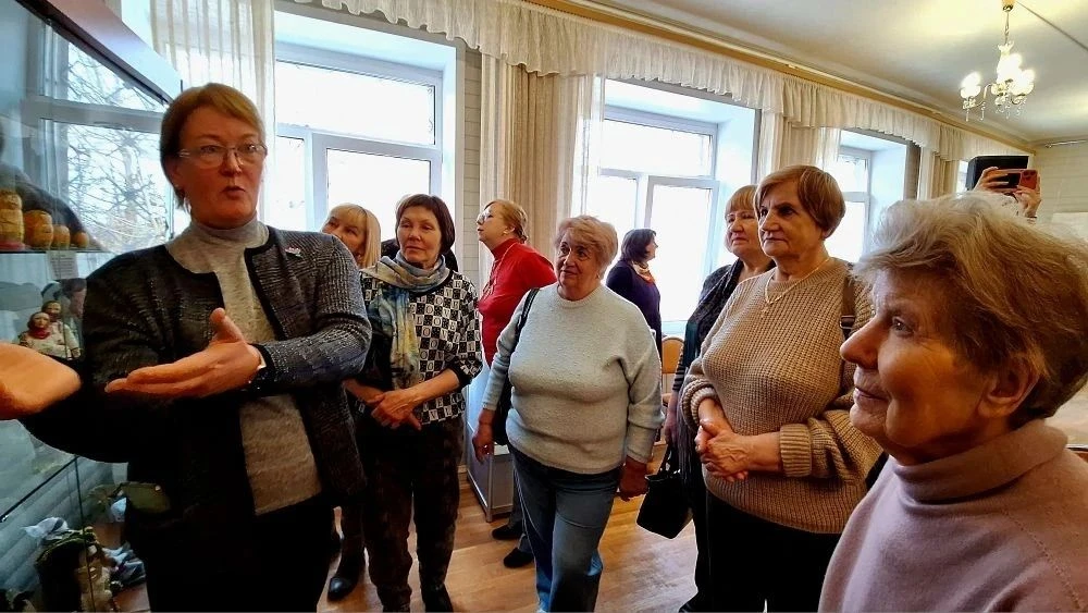 ✨Путешествие в мир кукол ⁣ 🏡Участники программы "Активное долголетие" Смоленского комплексного центр