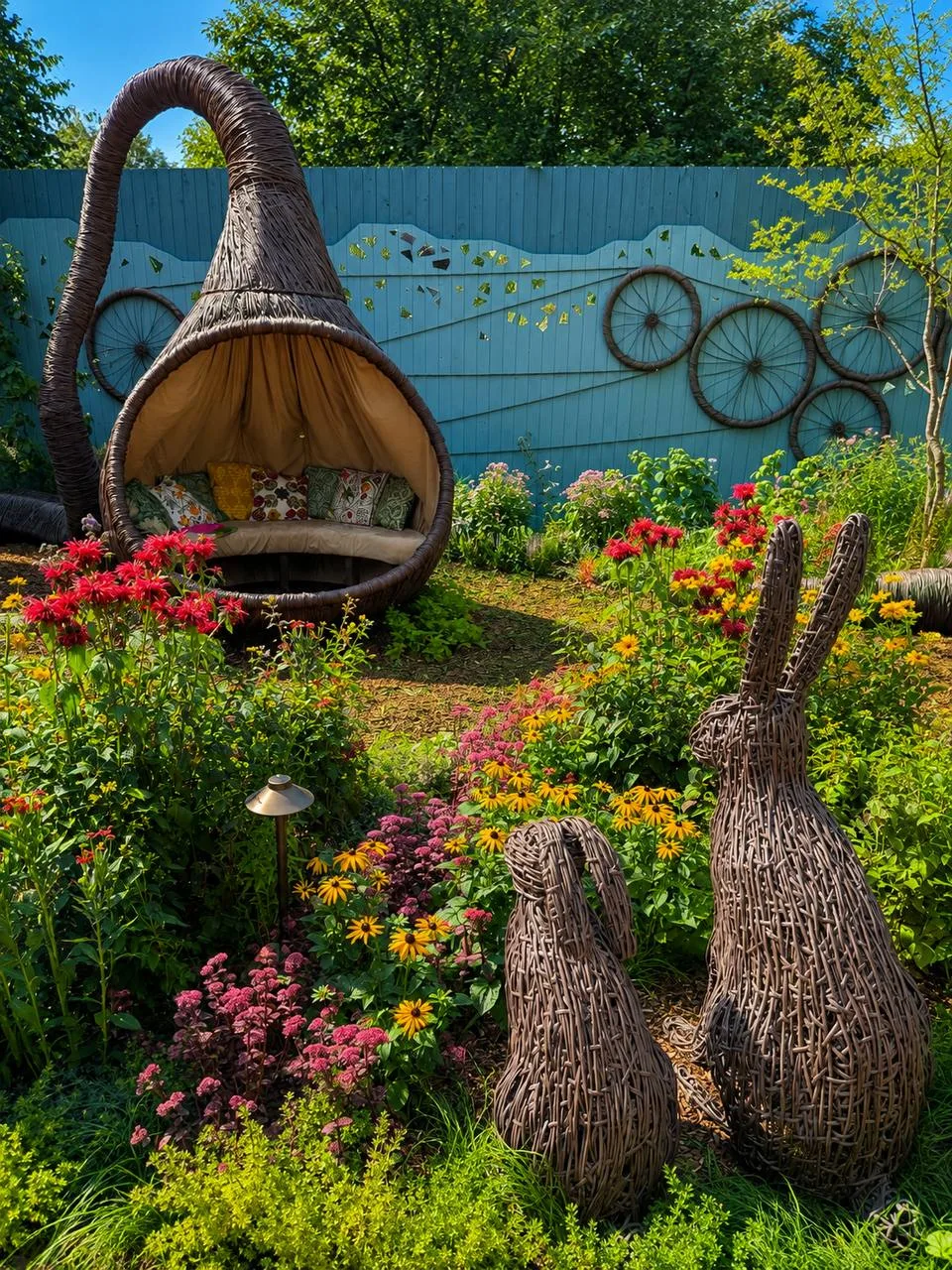 🌸 В усадьбе Люблино открылся БЕСПЛАТНЫЙ фестиваль «Сады и люди»

Вы увидите 10 садов, созданных луч