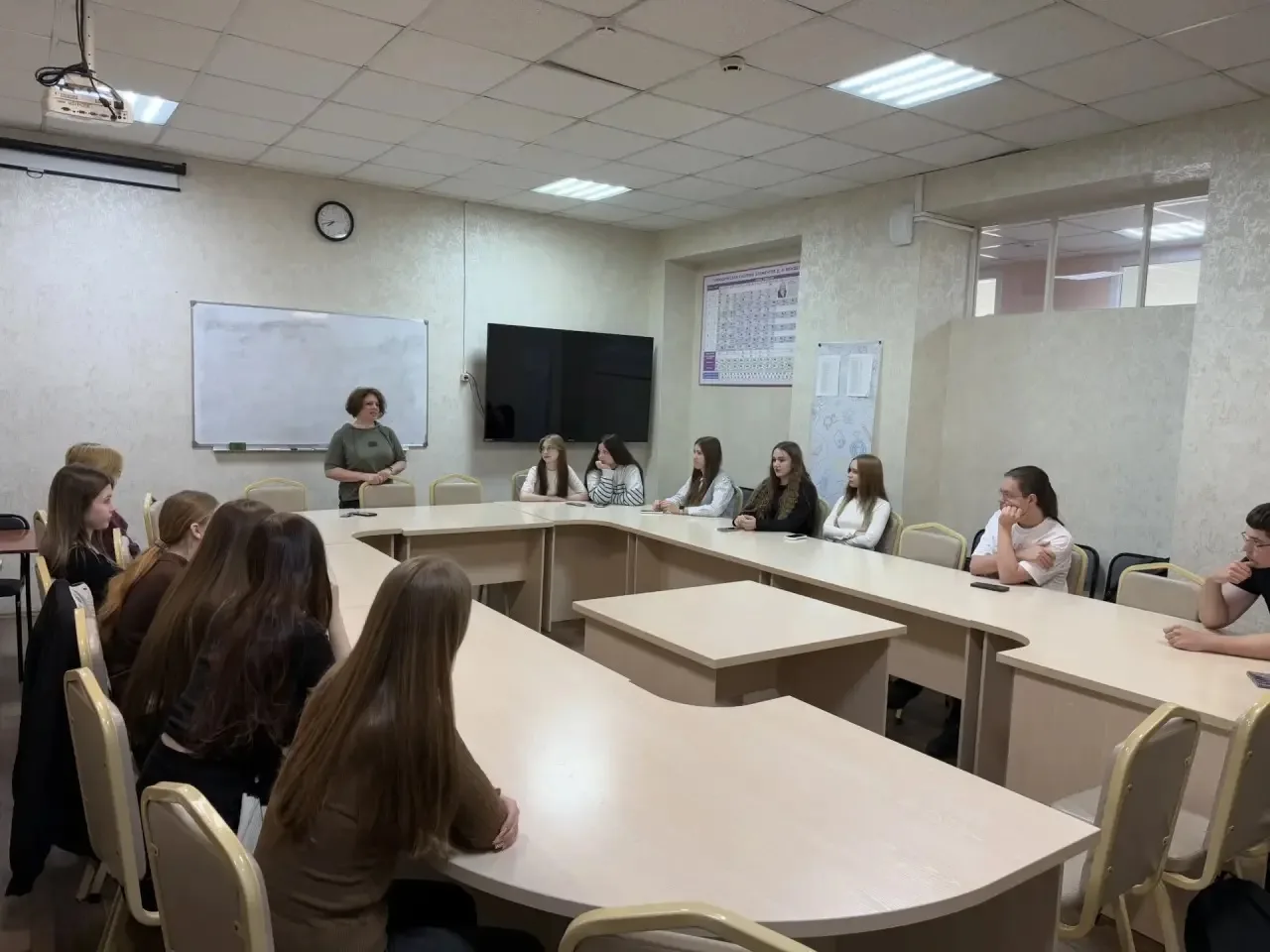 ✨ Встреча с психологом для выпускников ✨ Сегодня для учащихся одиннадцатых классов прошла полезная в