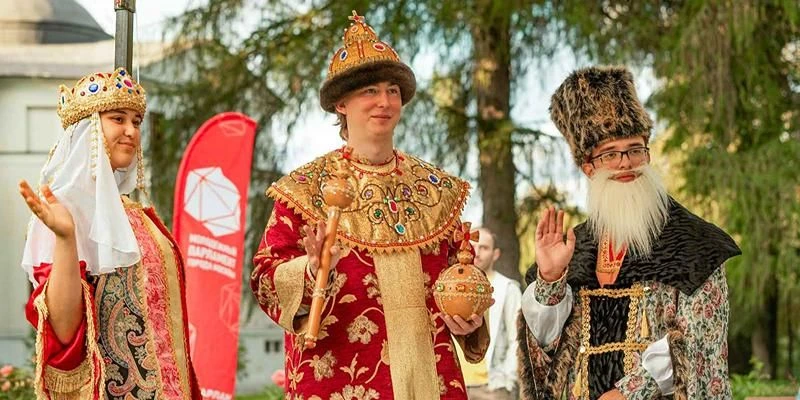🎁Исторический квест-фестиваль «Московская машина времени»

🗓1 августа, 16:00–19:00
📍Площадка в Бу