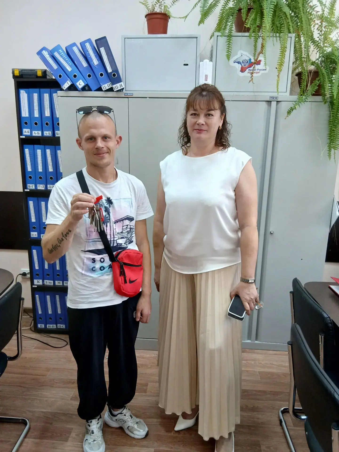 ✅Ключи от квартир 28 июля, ребятам вручила замглавы администрации района Элла Бастрыкина. Новое жиль