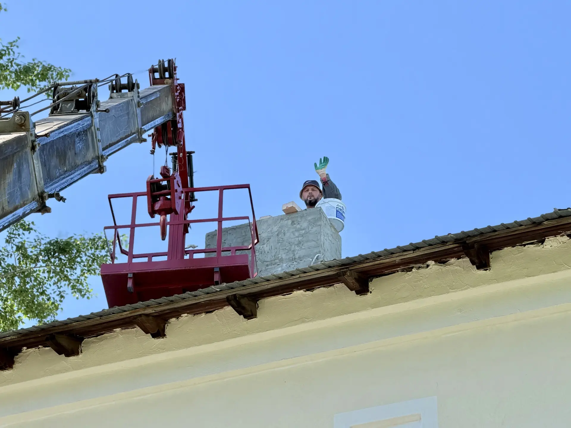 🛠️🏠  Ремонт дымоходов продолжается