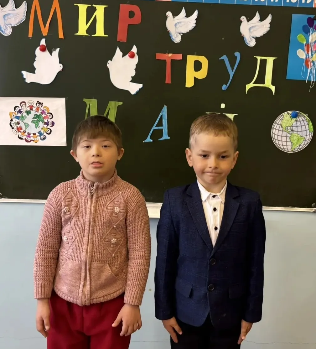 30 апреля провели  классный час на тему: «Праздник Весны и Труда».