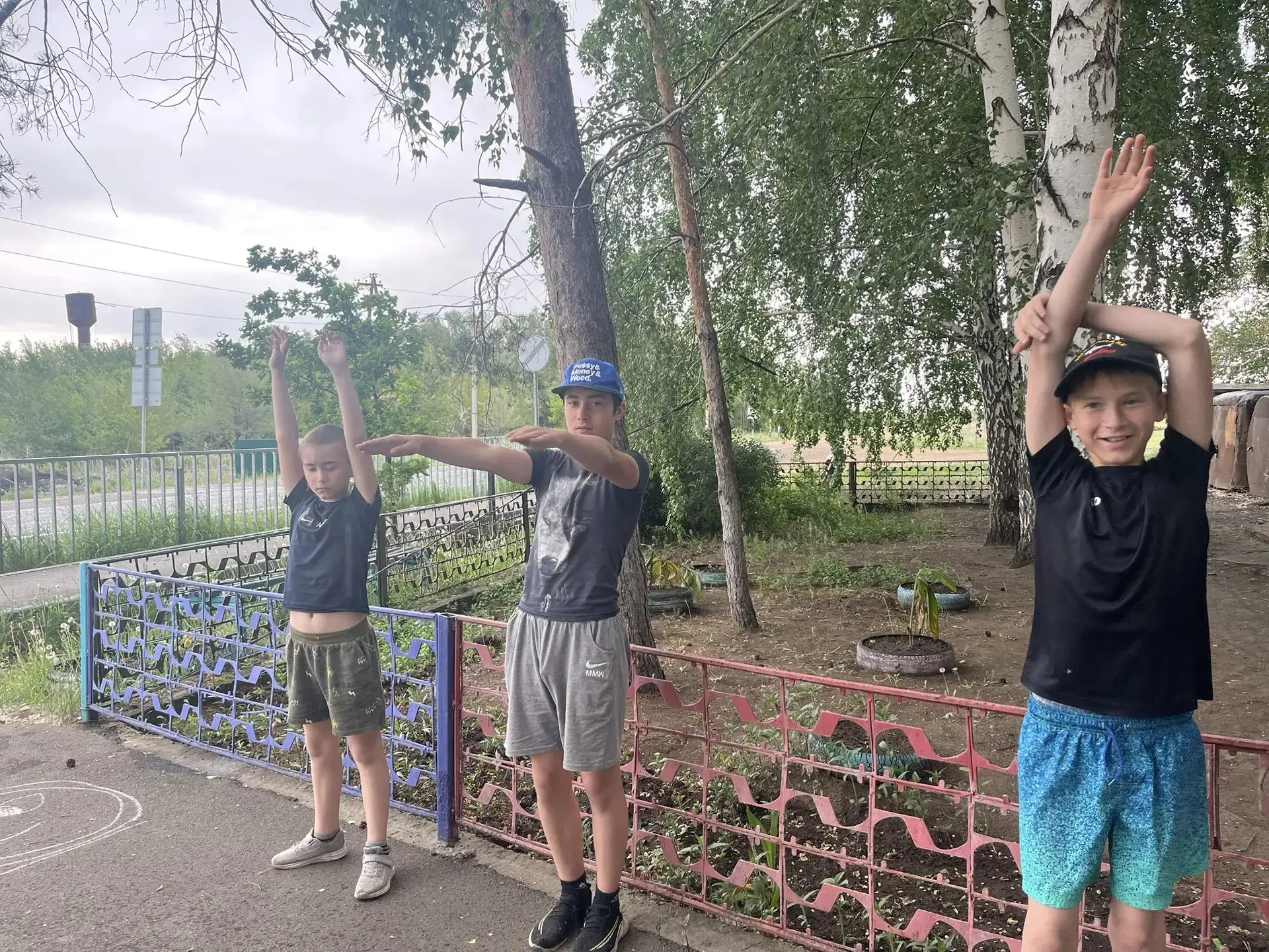 🤸⛹️Утро 2 июня в филиале «Троицкая школа» для детского лагеря «Весёлый муравейник» нач...