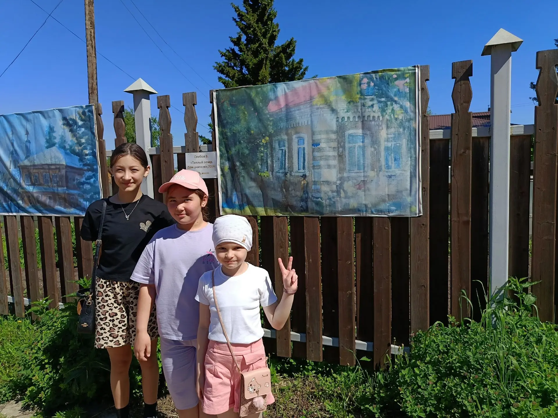 🔆 Гуляя по родному городу, важно внимательно смотреть по сторонам! И тогда чудо не заставит себя жд