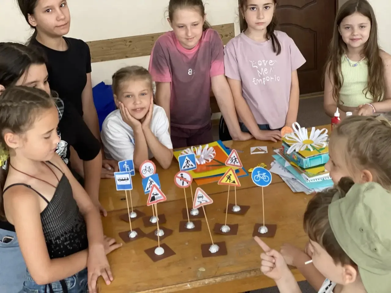 Сегодня в комнате школьника "ЛИК" проведено мероприятие, посвящённое теме безопасности ...