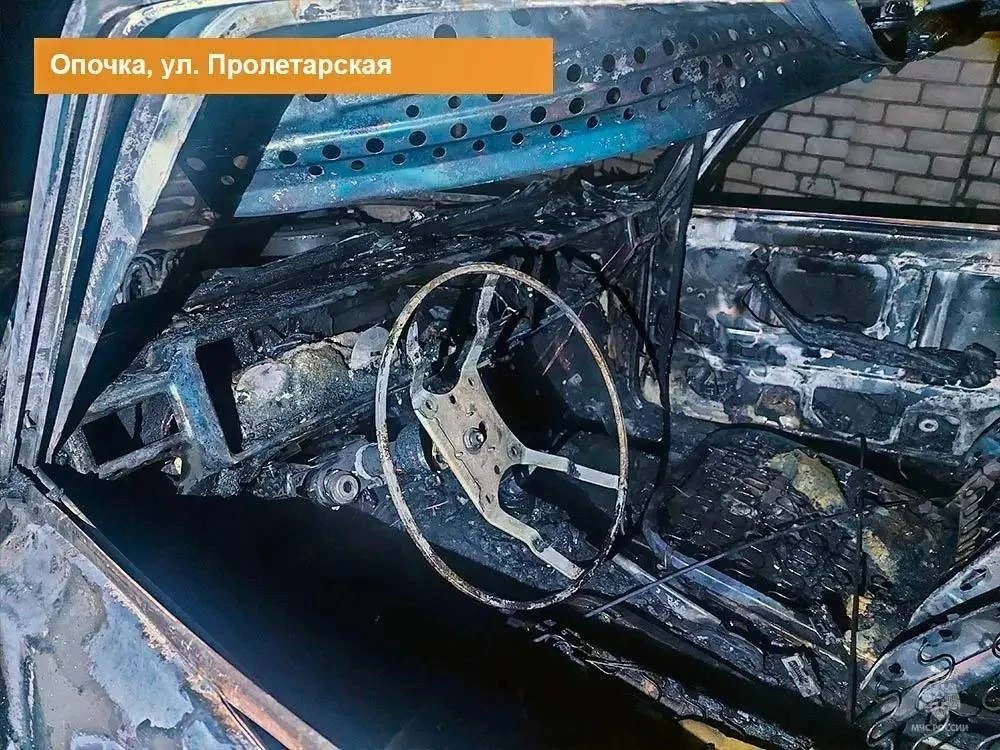 ❗️В Опочке подожгли автомобиль

Пожар произошел 14 июня в 01:50 на улице Пролетарской. В легковом ав