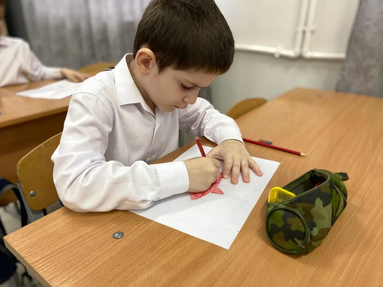 🎖️В МБОУ «СОШ №37» города Грозного в начальных классах прошли уроки: «Героями не рождаются», посвяще