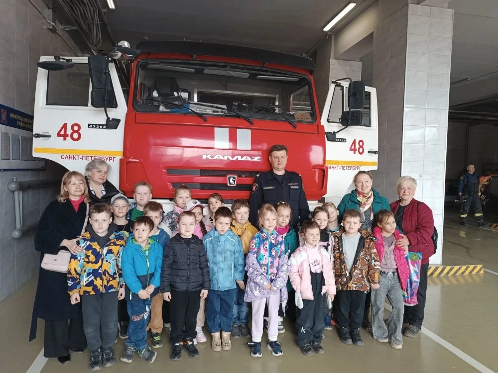🚒 Пожарно-спасательные отряды: главное за неделю  ⭐ ПСО Василеостровского района В детском саду № 3 