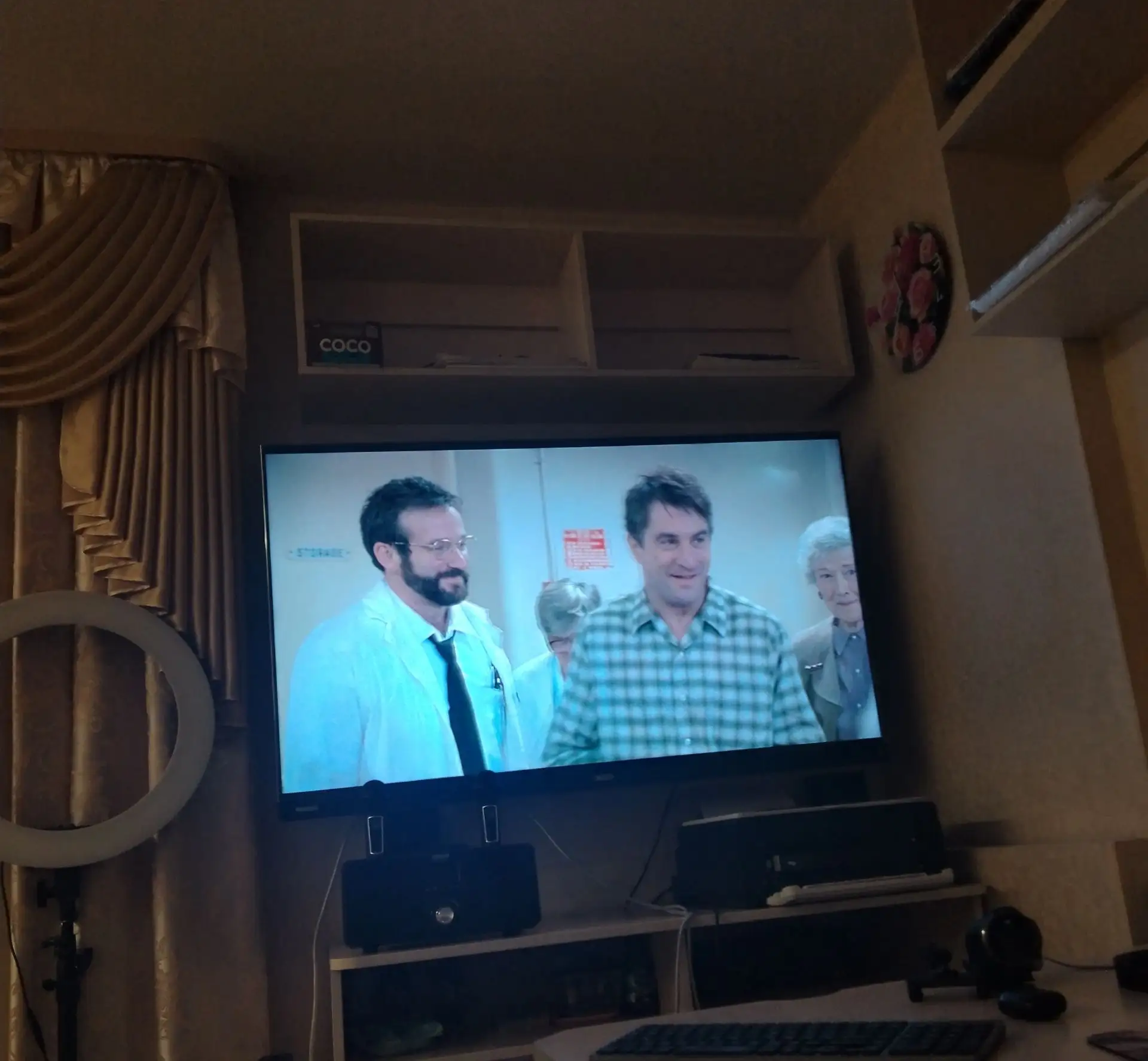 В первые смотрю этот фильм 💓 Проснулся 🤪 Не всем зайдет, но мне он напомнил нас сейча...