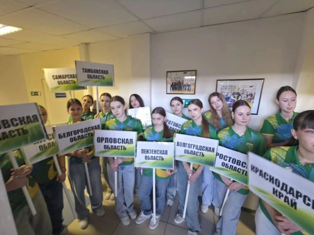 🎉 Волонтёры отряда #ПарусНадежды из Бутурлиновской средней общеобразовательной школы стали частью гр