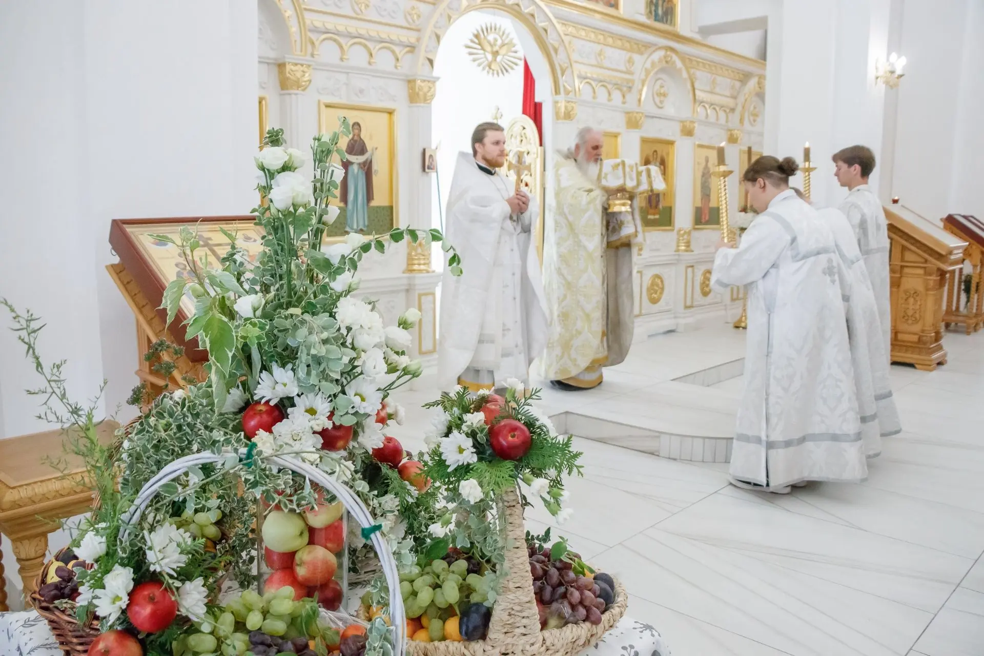 🕊 Преображение Господне встретили в ступинском храме Всех святых