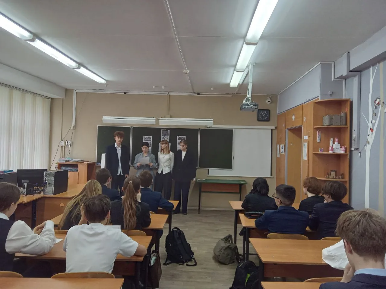 "Память без срока давности"  В 8А и 8В  классах состоялся круглый стол на тему «Память без срока дав