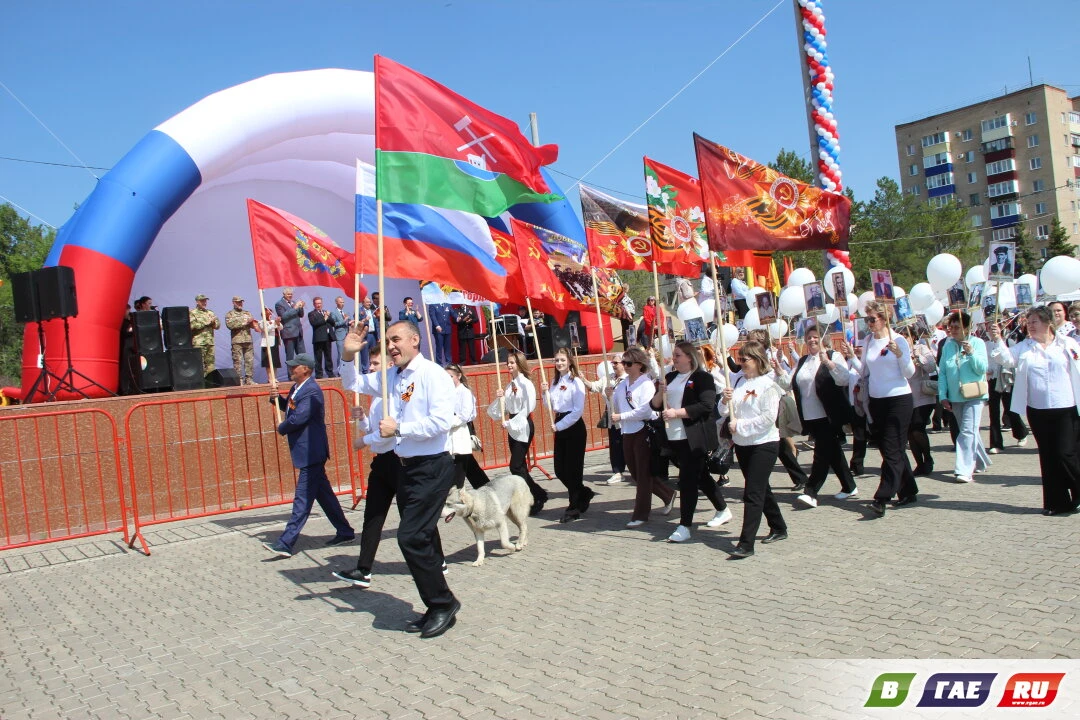 Гай отмечает 81-ю годовщину Великой Победы и День города. На центральной площади прошёл масштабный м