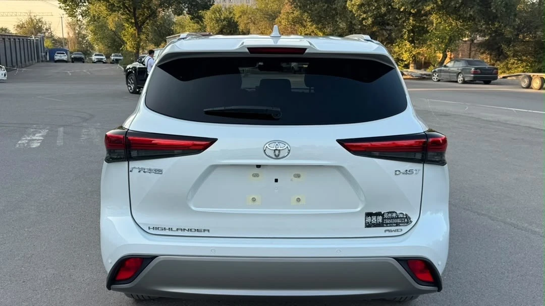 2026 Новая Toyota Highlander

🟢Двигатель: 2л бензин
🟢Привод: полный  
🟢Комплектация: максималка 
