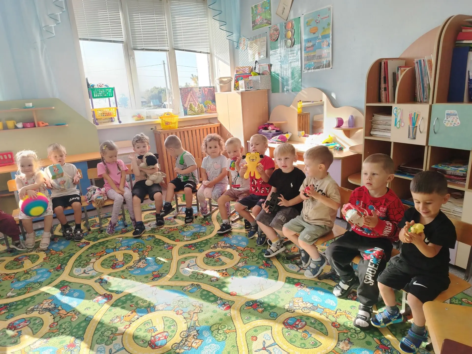 Мир игрушек такой разный! 💫 Сегодня мы с ребятами устроили настоящую "ревизию": щупали...