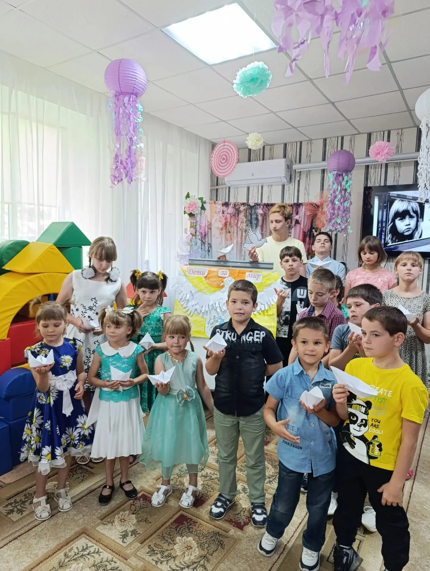 День памяти детей — жертв войны в Донбассе "Маленькие ангелы"
