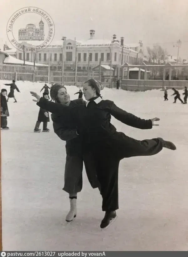 ⛸ ЧЕМПИОНКА НА ОТКРЫТОМ КАТКЕ