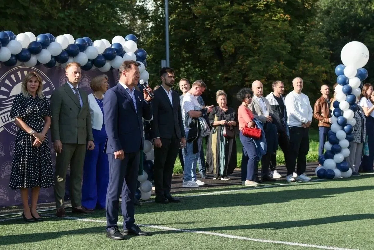 В День знаний Герой России, лётчик-космонавт и депутат Госдумы Роман Романенко посетил ...