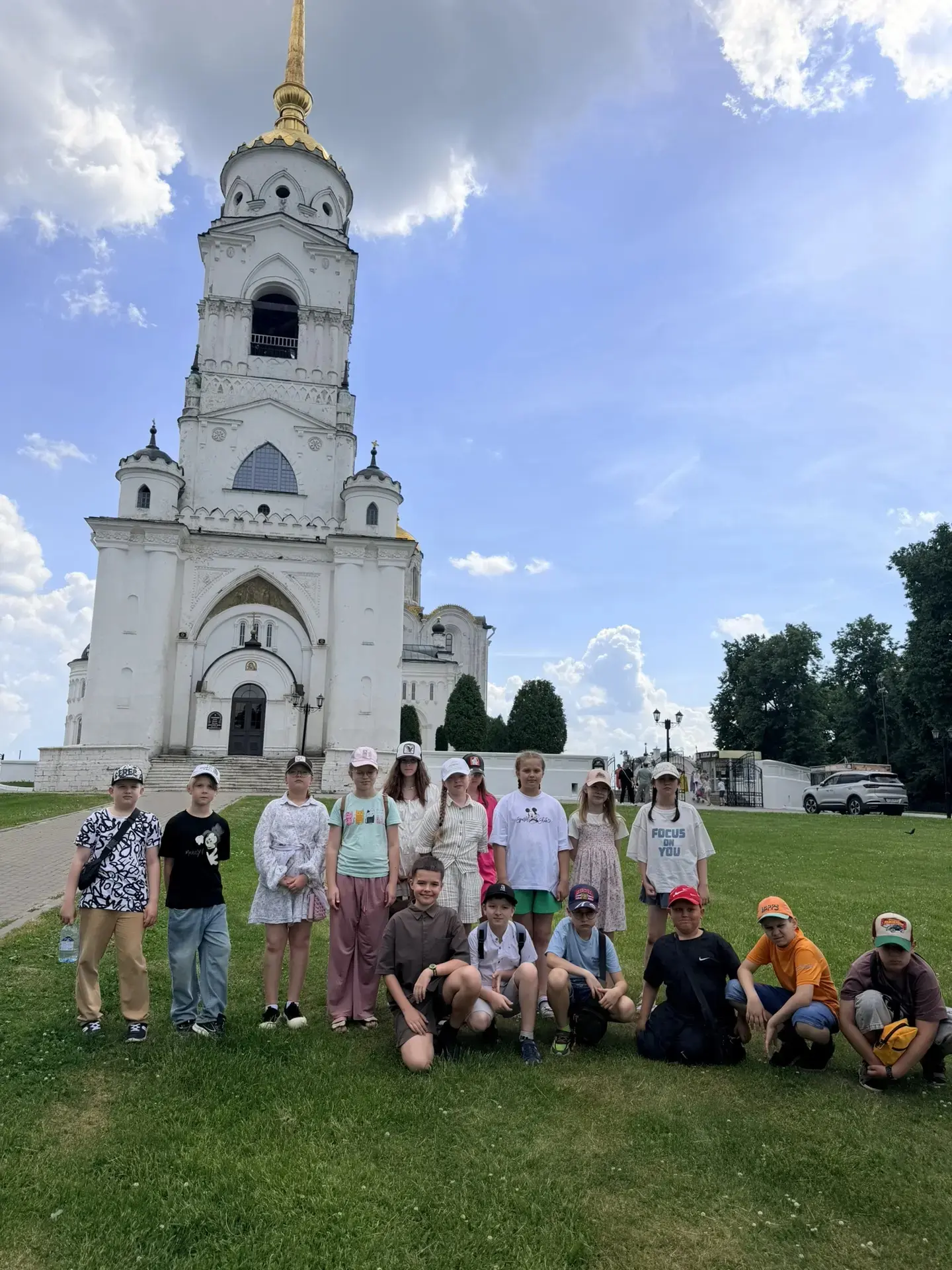 Поездка-подарок: как 3б класс во Владимире побывал. 🏛️

За отличную подготовку и блестящую победу н