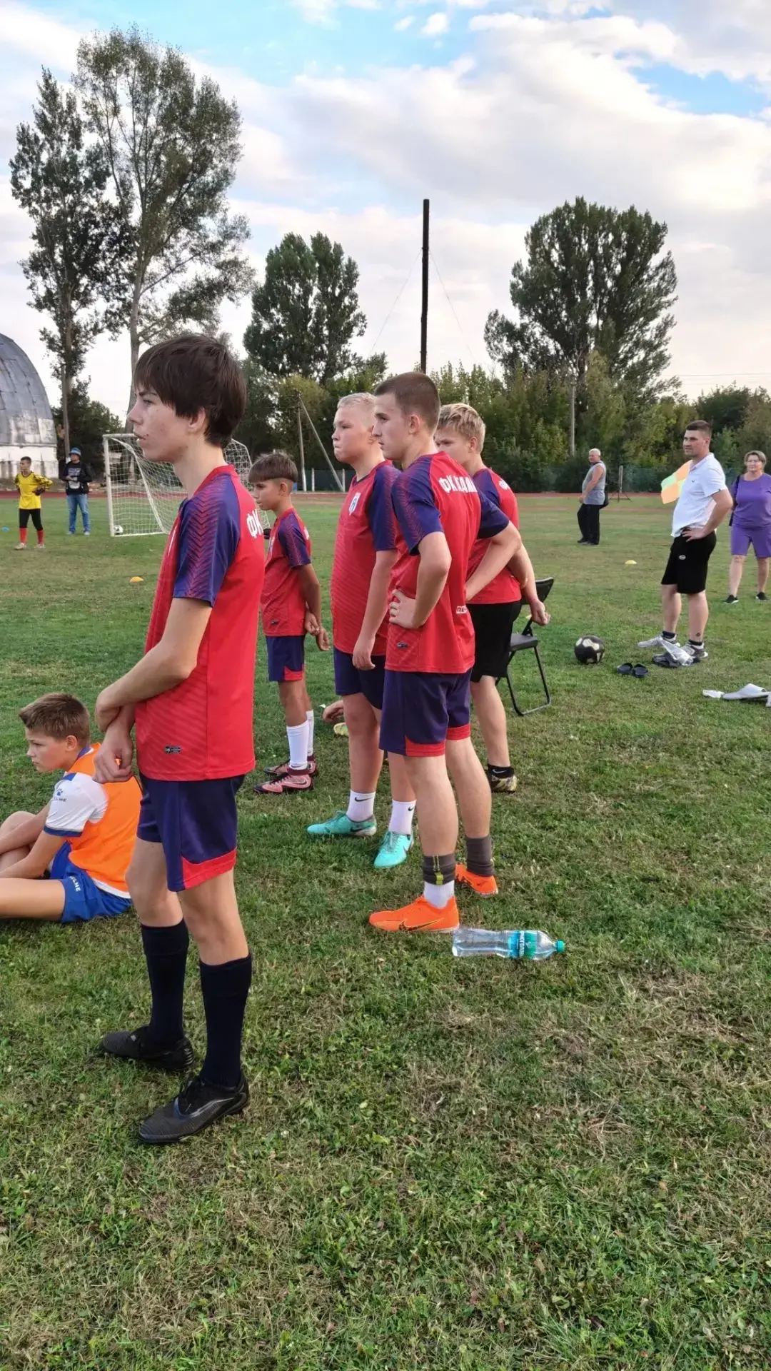 ⚽️ Команда Станично-Луганской спортивной школы (игроки 2011-13.г.р) оказались сильней к...